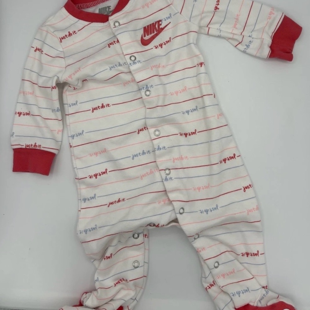 Carters Infant 3-6 Month Lot One Piece  Outfits Sleepers Girl  4 Pieces - Picture 5 of 15
